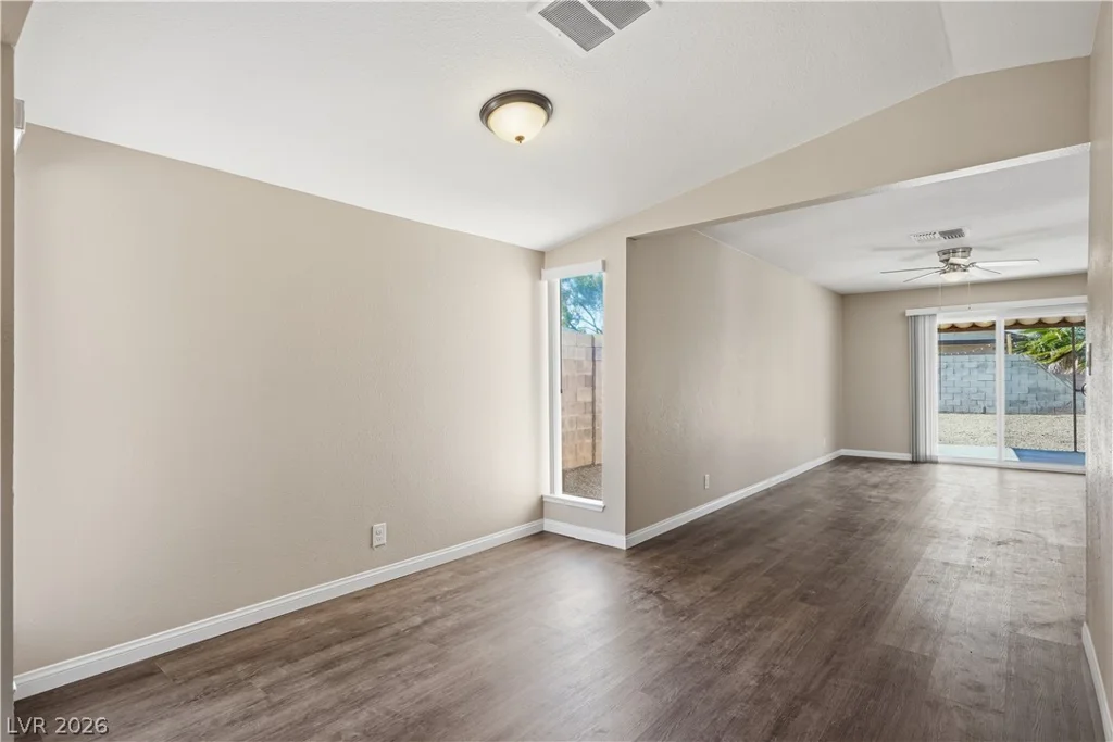 5416 Burntwood, Las Vegas, NV 89108