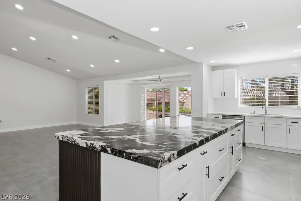 2520 Silverton, Las Vegas, NV 89134