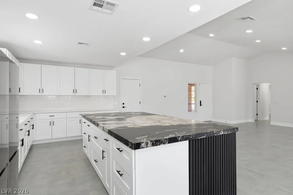 2520 Silverton, Las Vegas, NV 89134