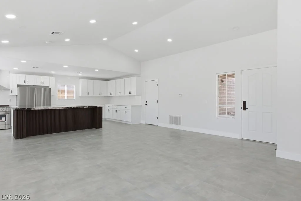 2520 Silverton, Las Vegas, NV 89134