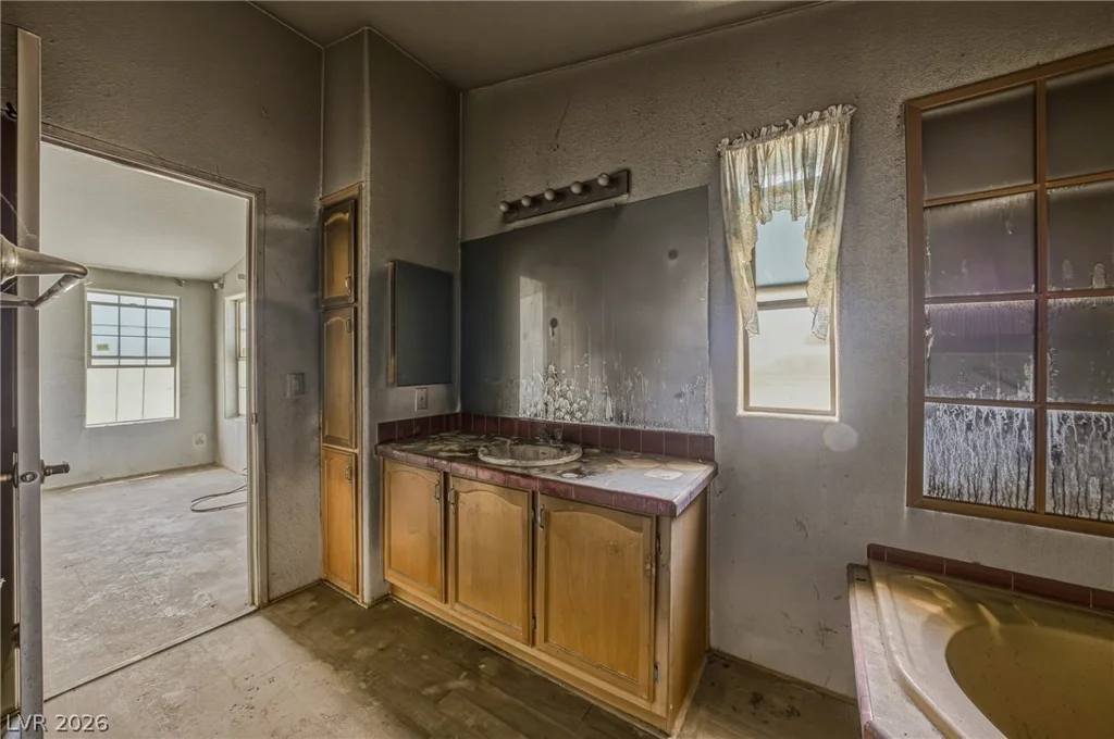 3991 Tahachapi, Pahrump, NV 89048