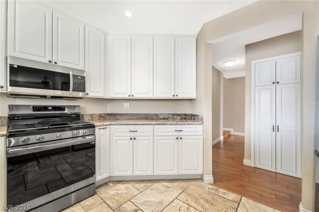 3181 Shadow Bluff, Las Vegas, NV 89120
