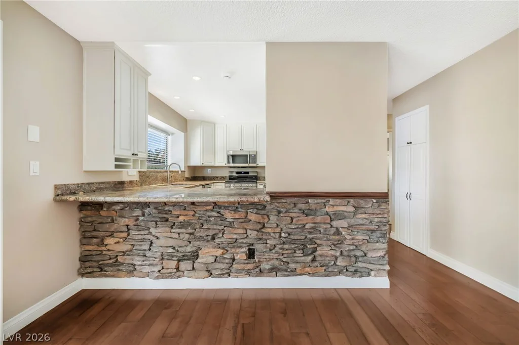 3181 Shadow Bluff, Las Vegas, NV 89120
