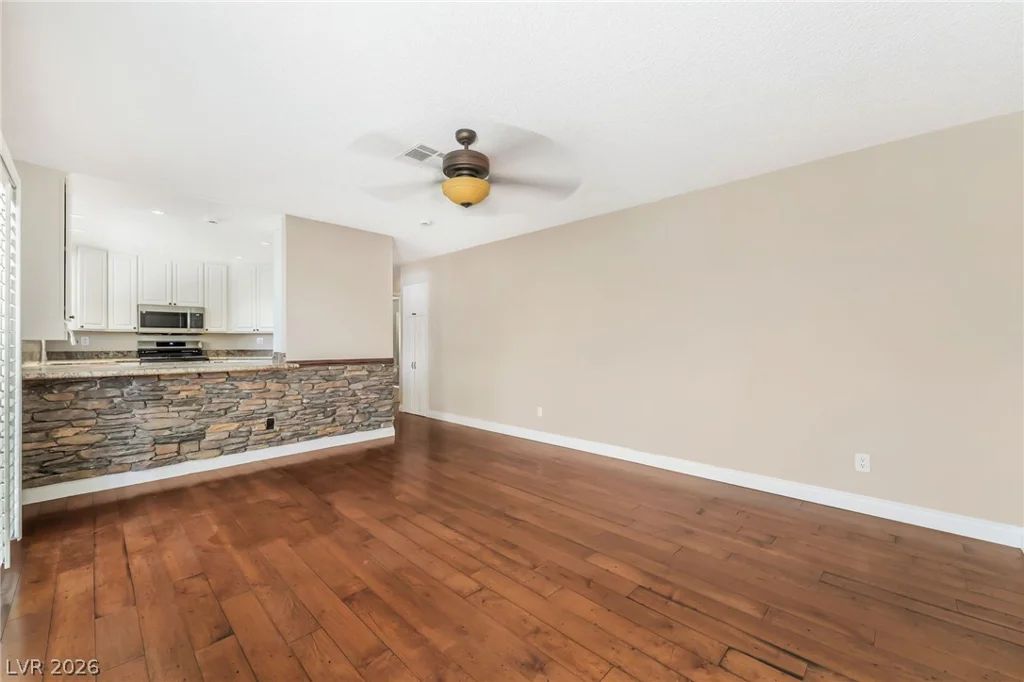 3181 Shadow Bluff, Las Vegas, NV 89120