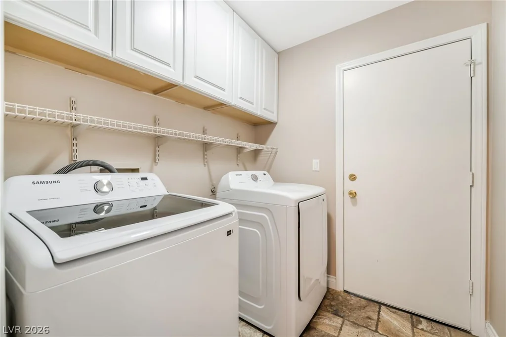 3181 Shadow Bluff, Las Vegas, NV 89120