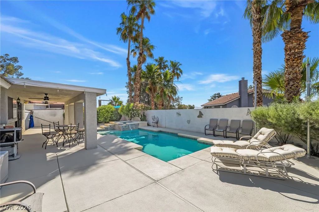 3181 Shadow Bluff, Las Vegas, NV 89120