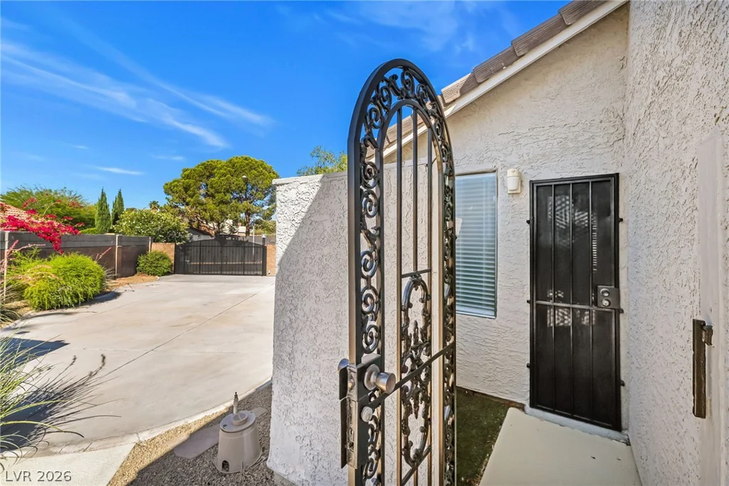 3181 Shadow Bluff, Las Vegas, NV 89120