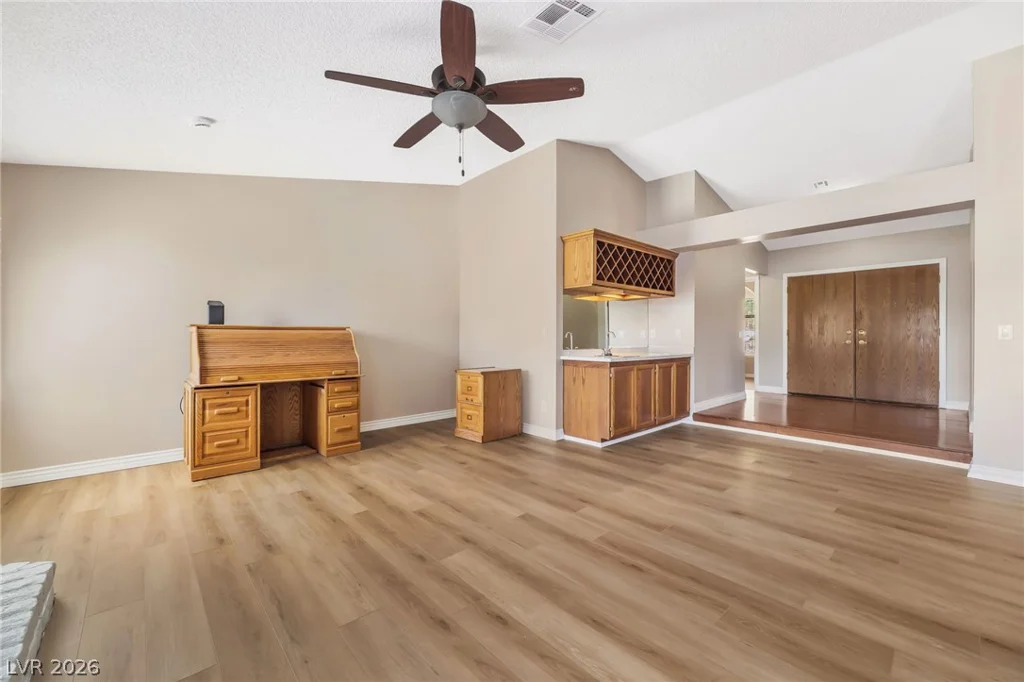 3181 Shadow Bluff, Las Vegas, NV 89120