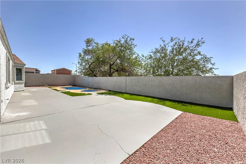 2215 Little River, Las Vegas, NV 89156