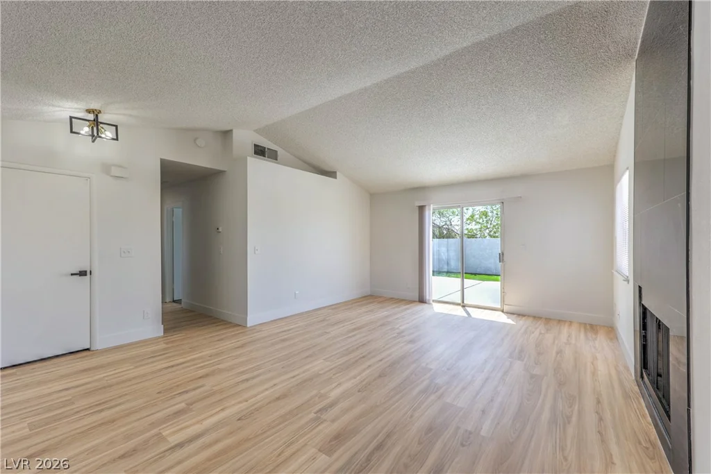 2215 Little River, Las Vegas, NV 89156