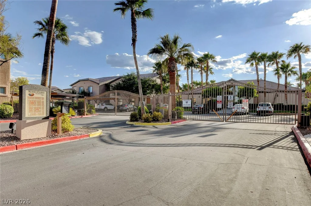 8985 Durango, Las Vegas, NV 89113
