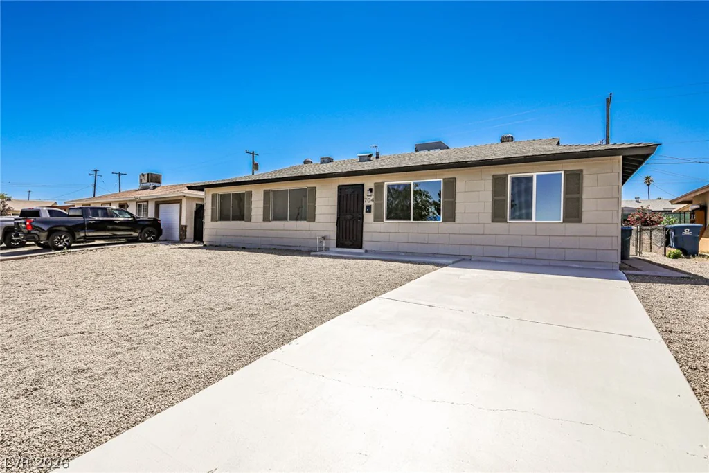 704 Kraemer, Las Vegas, NV 89107