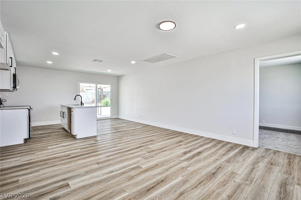704 Kraemer, Las Vegas, NV 89107