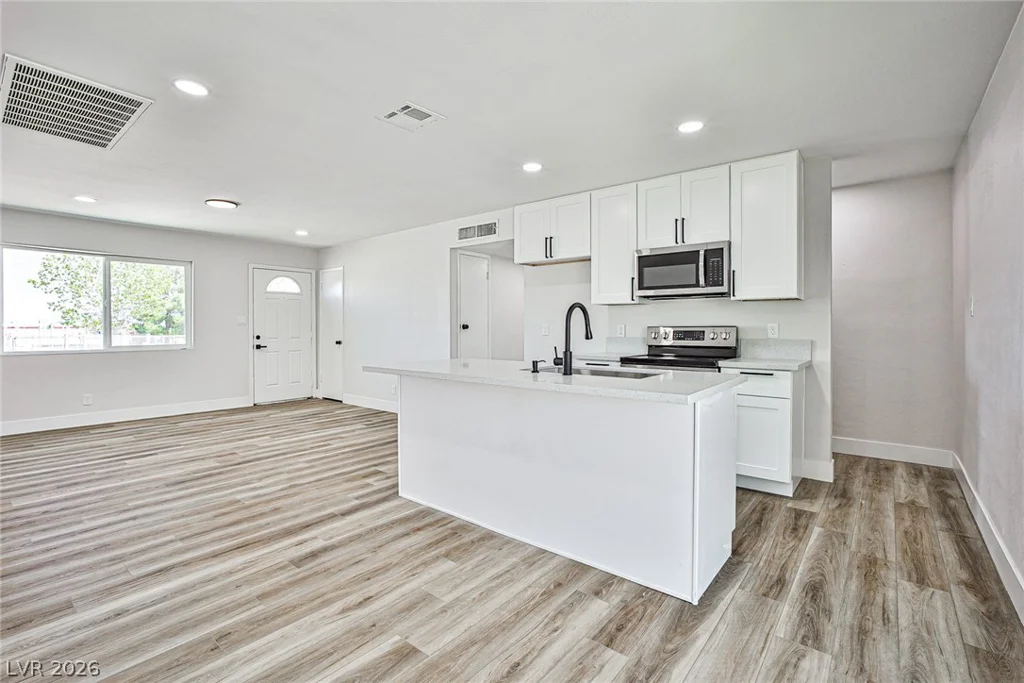 704 Kraemer, Las Vegas, NV 89107