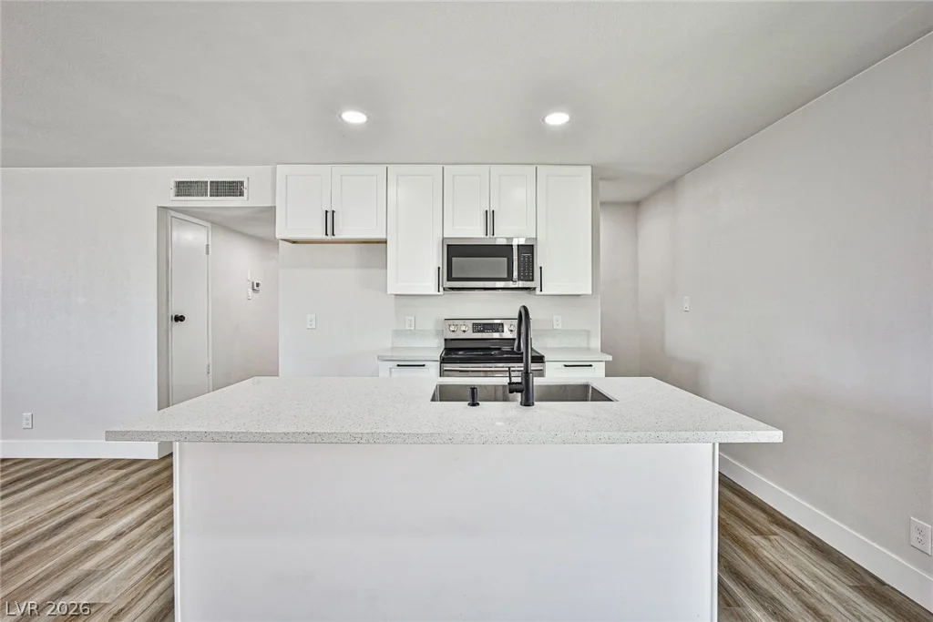 704 Kraemer, Las Vegas, NV 89107