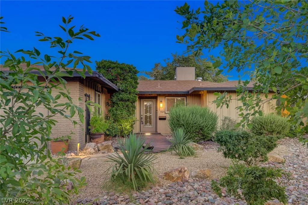 3949 Brighthill, Las Vegas, NV 89121