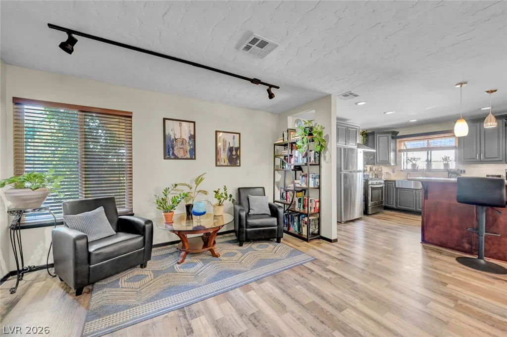 3949 Brighthill, Las Vegas, NV 89121
