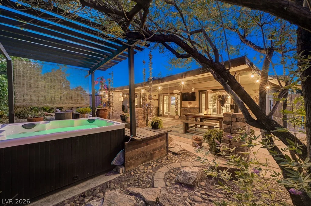 3949 Brighthill, Las Vegas, NV 89121