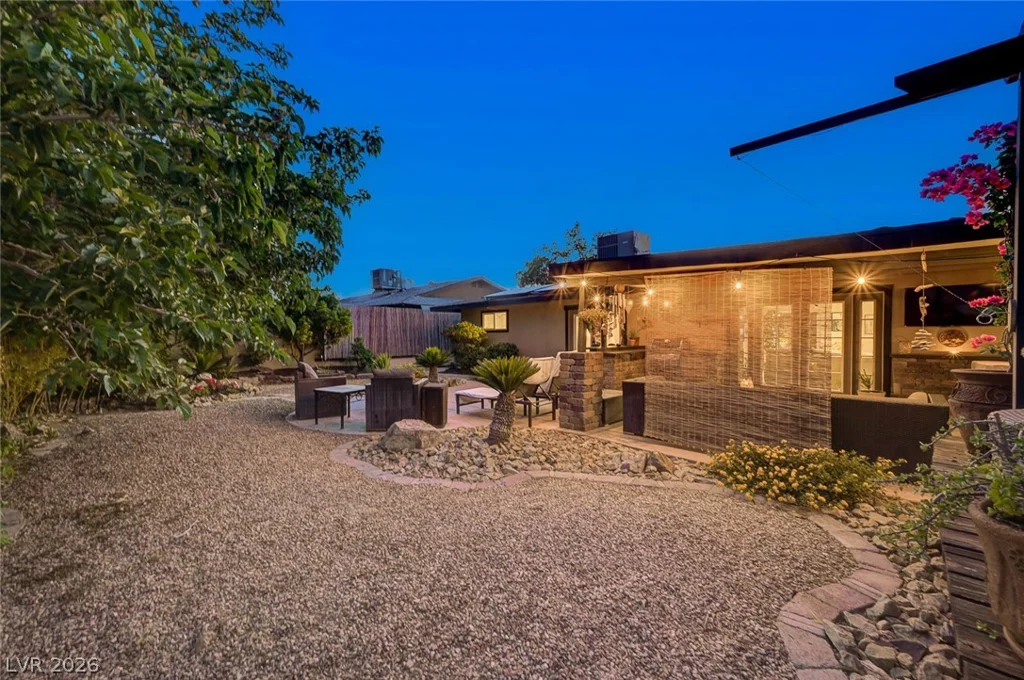 3949 Brighthill, Las Vegas, NV 89121