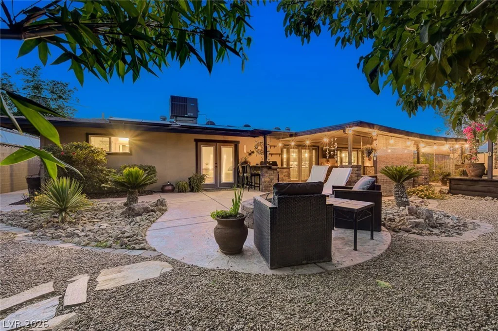 3949 Brighthill, Las Vegas, NV 89121