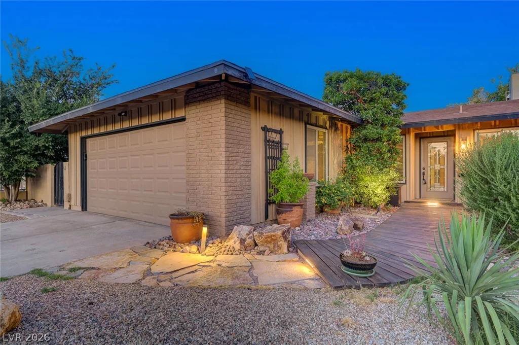 3949 Brighthill, Las Vegas, NV 89121