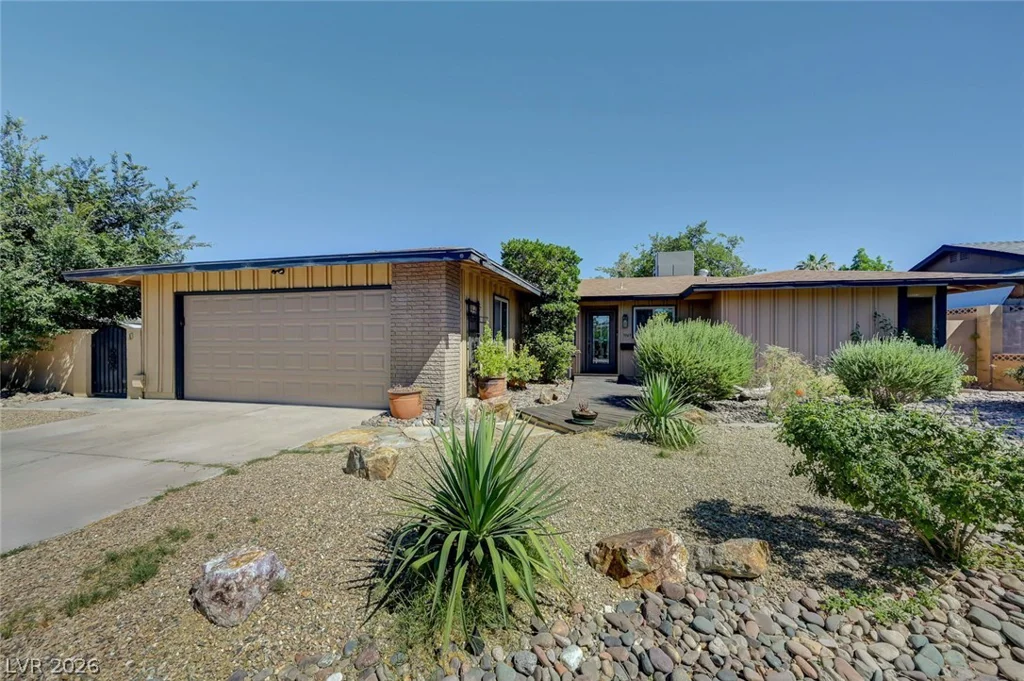 3949 Brighthill, Las Vegas, NV 89121