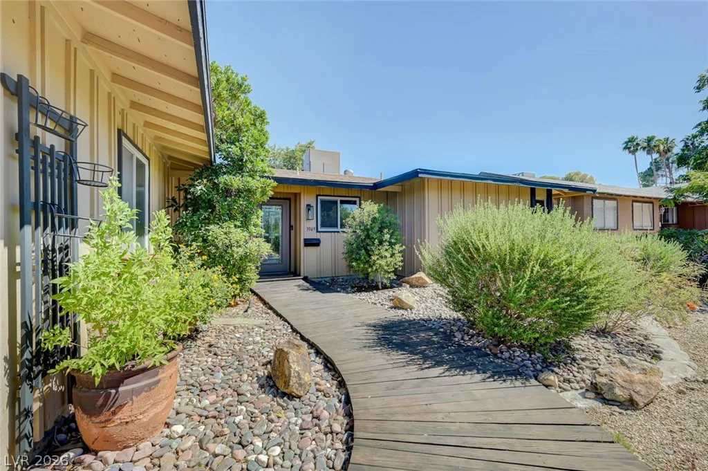 3949 Brighthill, Las Vegas, NV 89121