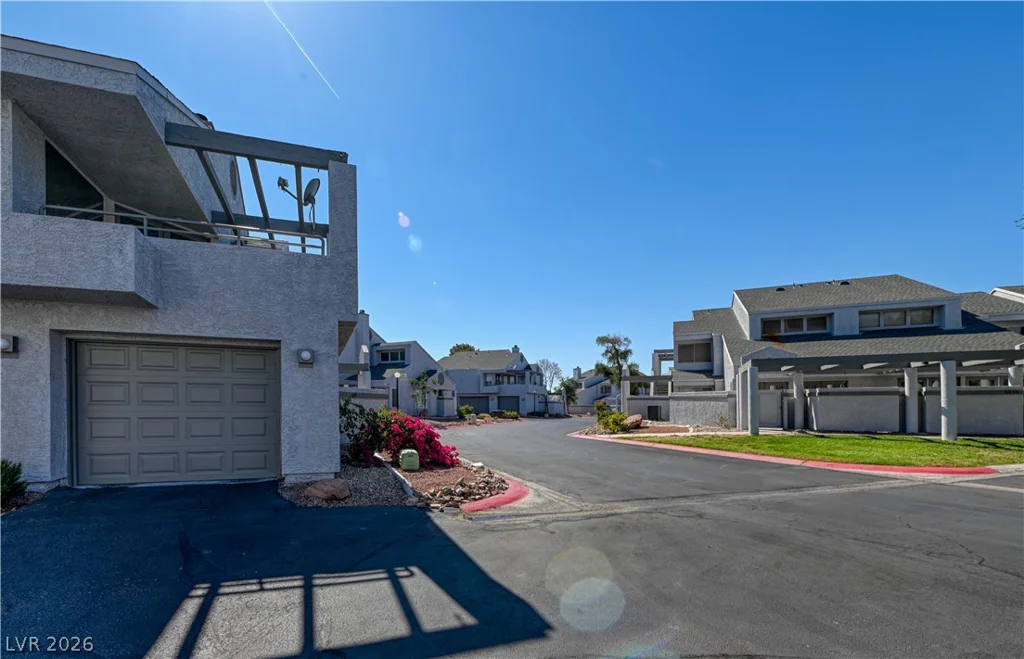5515 Orchard, Las Vegas, NV 89110