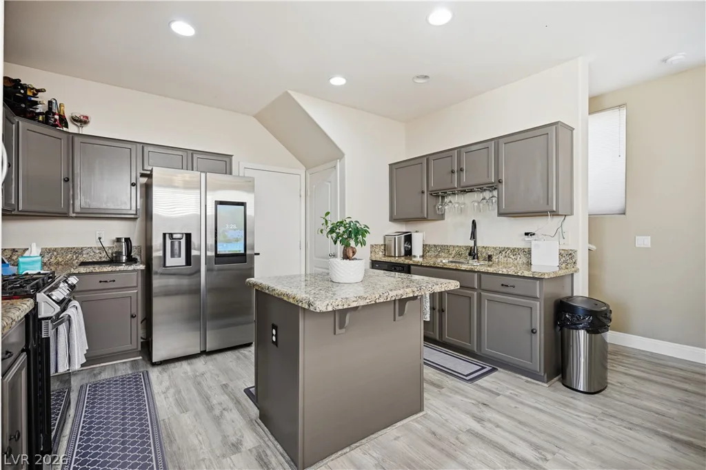 10876 Avenzano, Las Vegas, NV 89141