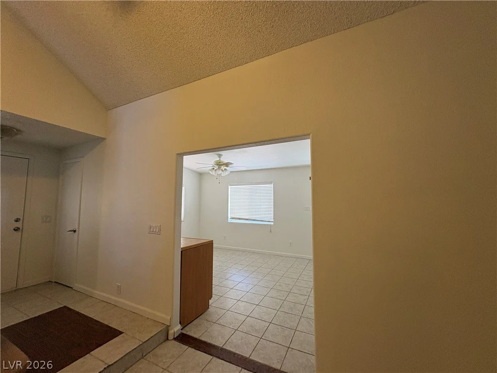 6808 Evanston, Las Vegas, NV 89108