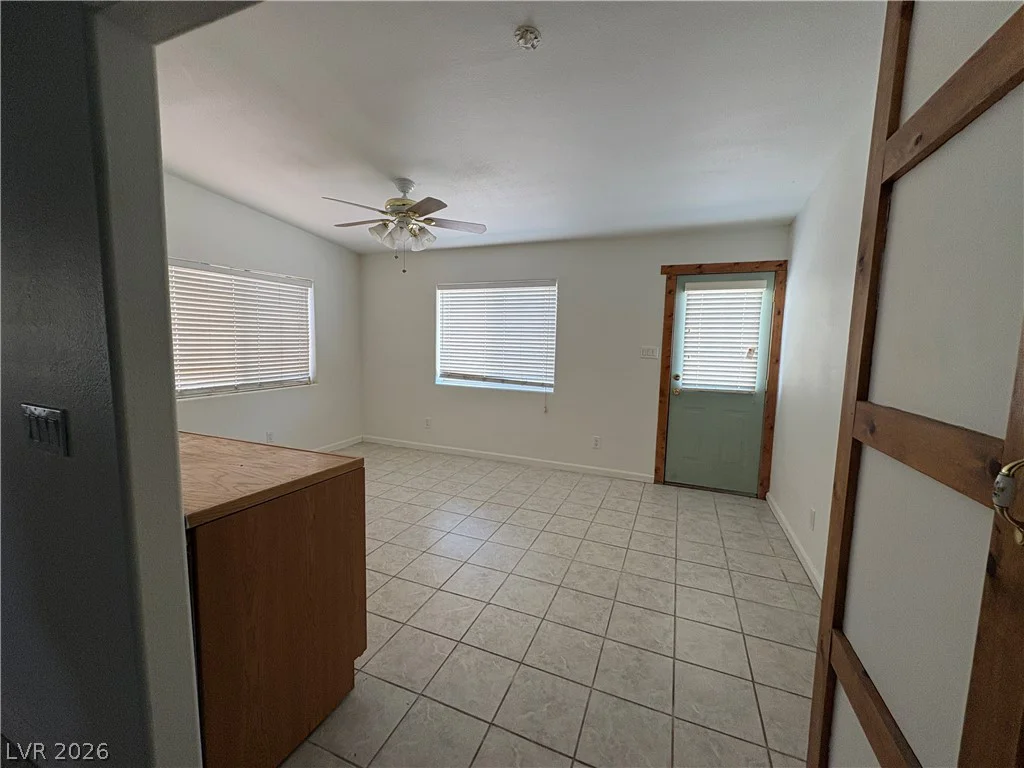 6808 Evanston, Las Vegas, NV 89108