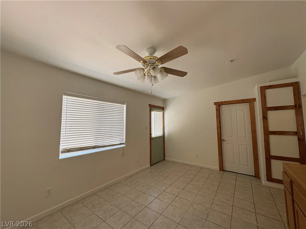 6808 Evanston, Las Vegas, NV 89108