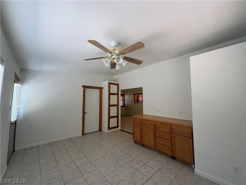 6808 Evanston, Las Vegas, NV 89108