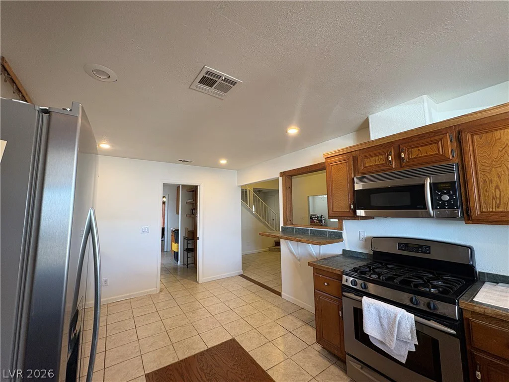 6808 Evanston, Las Vegas, NV 89108