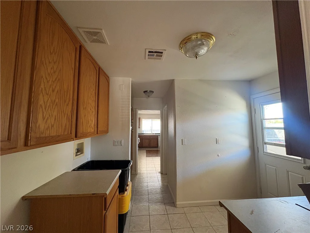 6808 Evanston, Las Vegas, NV 89108