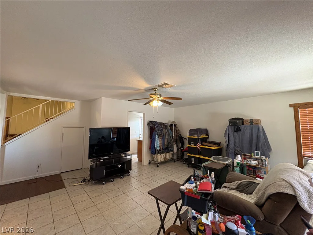 6808 Evanston, Las Vegas, NV 89108