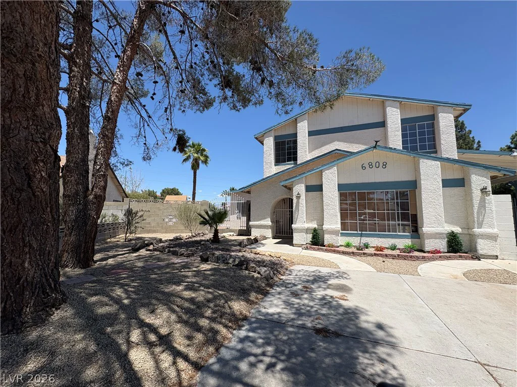 6808 Evanston, Las Vegas, NV 89108