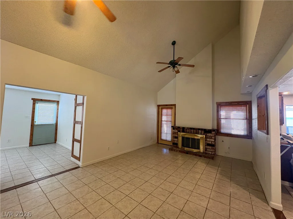 6808 Evanston, Las Vegas, NV 89108