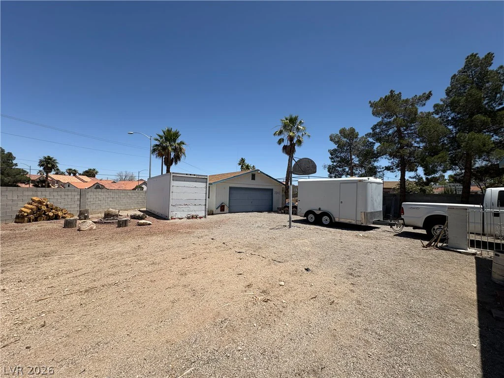 6808 Evanston, Las Vegas, NV 89108