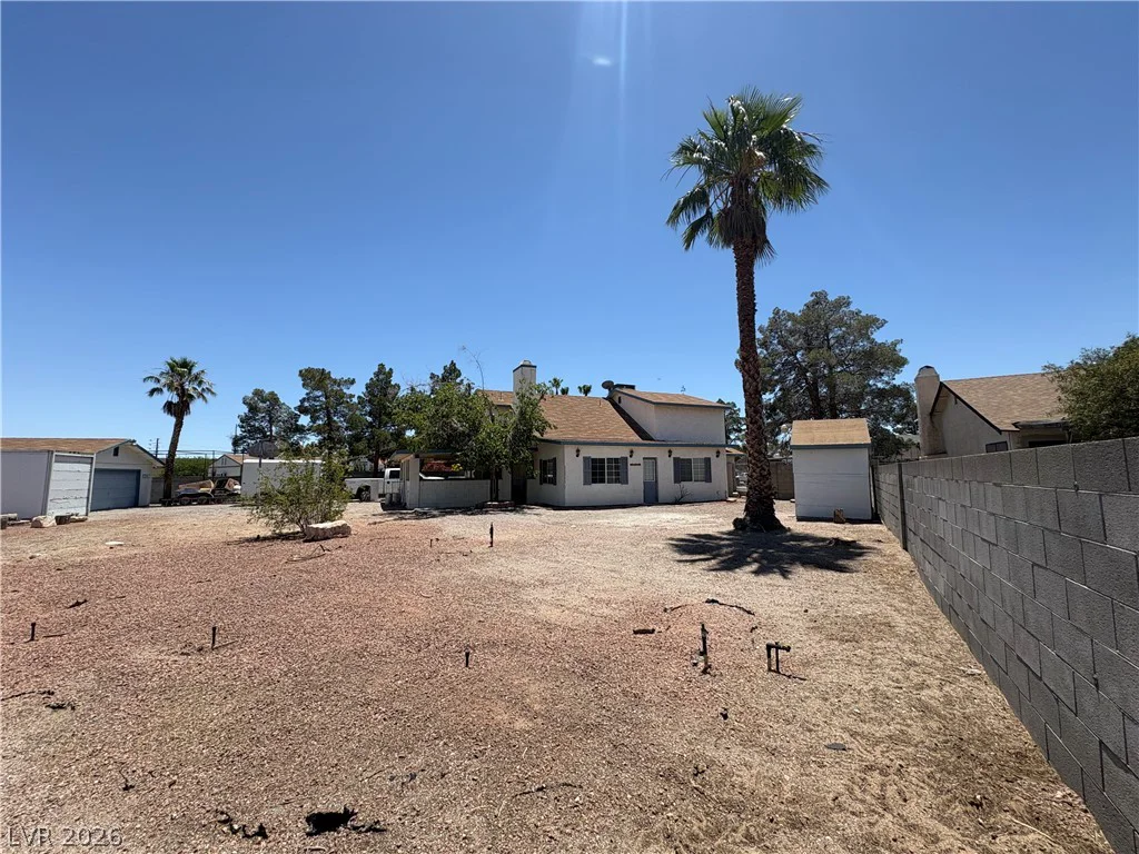 6808 Evanston, Las Vegas, NV 89108