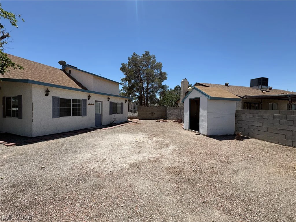 6808 Evanston, Las Vegas, NV 89108