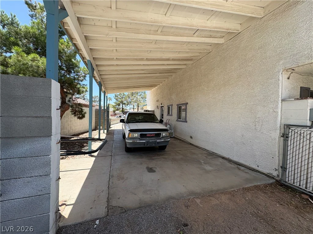 6808 Evanston, Las Vegas, NV 89108