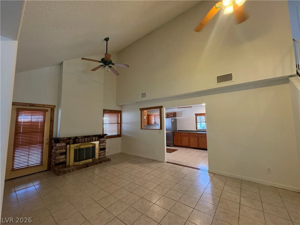 6808 Evanston, Las Vegas, NV 89108