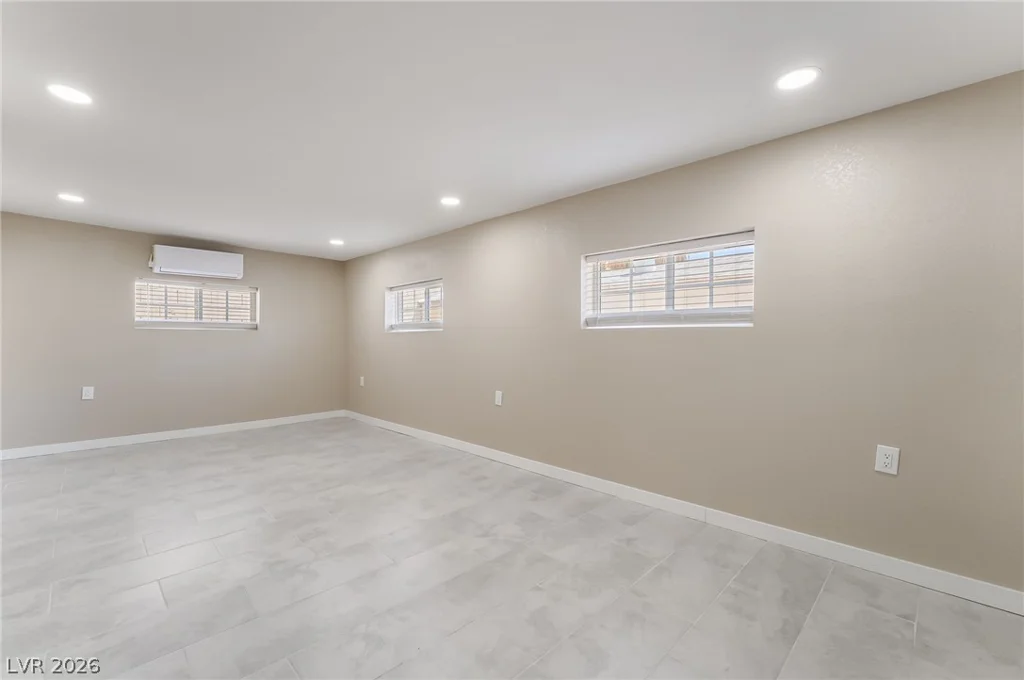5402 Tahoe, Las Vegas, NV 89142
