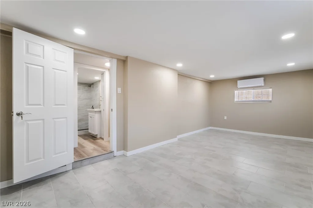 5402 Tahoe, Las Vegas, NV 89142