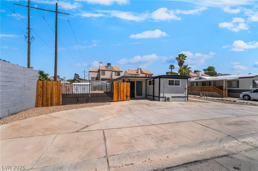 5402 Tahoe, Las Vegas, NV 89142