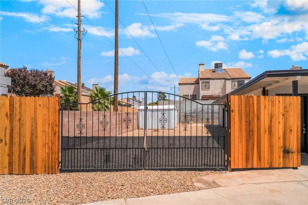 5402 Tahoe, Las Vegas, NV 89142