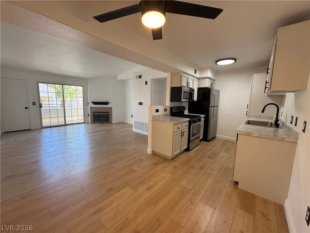 3318 Decatur, Las Vegas, NV 89130