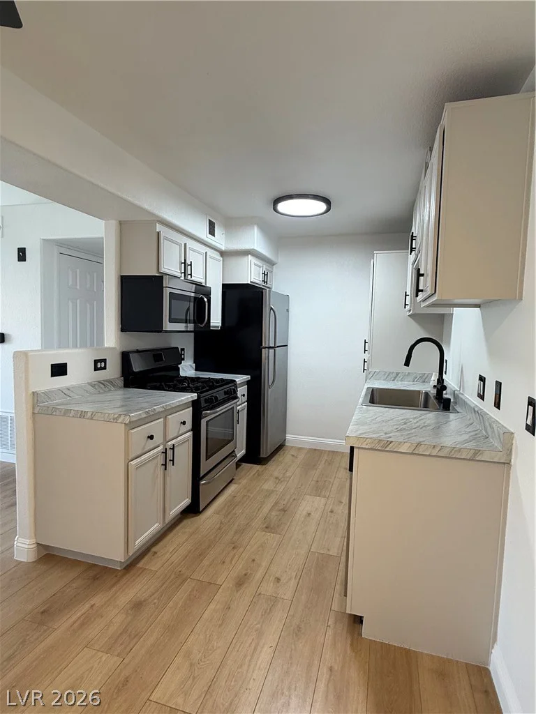 3318 Decatur, Las Vegas, NV 89130