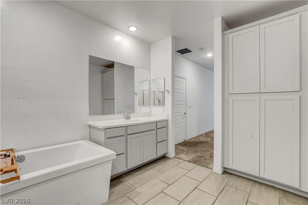 2555 Hampton, Henderson, NV 89052